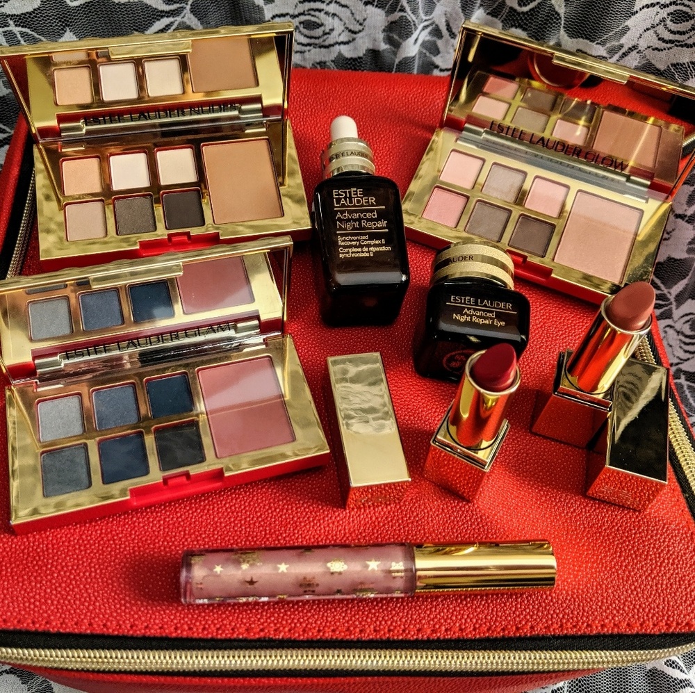 💄💋ESTEE LAUDER Make-Up & Red Carrying Case